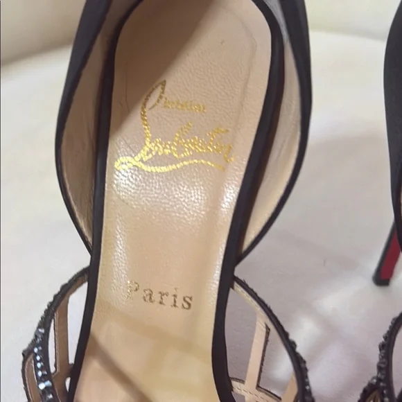 Christian Louboutin Black Heels Elegant Design - Picture 4 of 7
